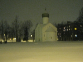 Вид на церковь со стороны Десятинной улицы