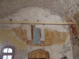 Интерьер храма. Западная стена с фрагментами фресок.