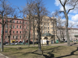 Площадь Репина. Калинкин сквер и дома по пр. Римского - Корсакова.