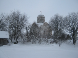 Храм Николы на Липне - вид с заснеженной реки