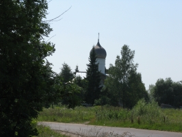 Церковь Благовещения на Мячине. Вид со стороны древней новгородской дороги (нын. Юрьевское шоссе)