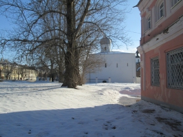 Церковь Успения на Козьей бородке (Успения Богородицы на Торгу) - От ул. Ильина